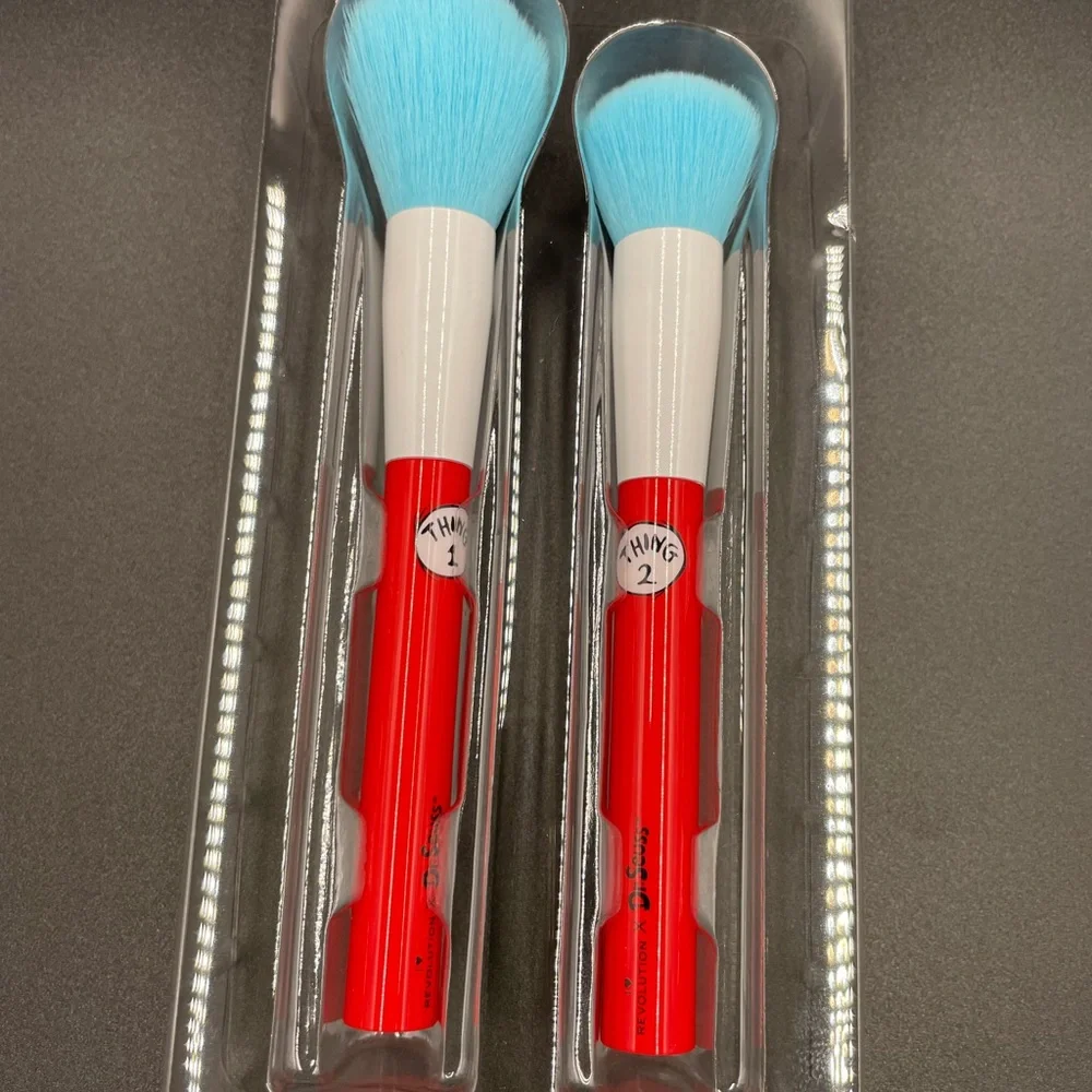 Dr. Seuss Revolution Thing 1 & Thing 2 Face Brush Duo